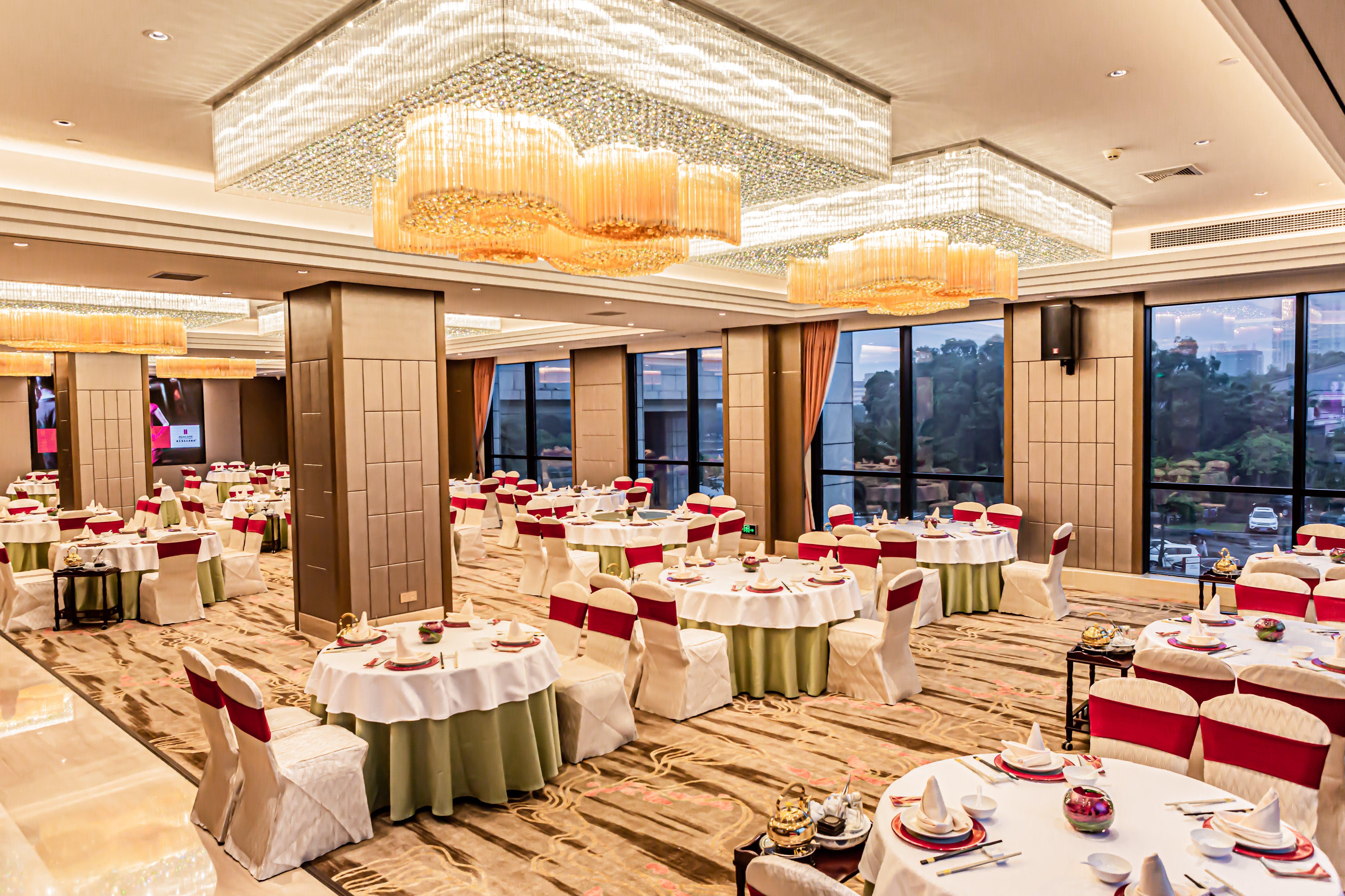 Hualuxe Yangjiang City Center Екстер'єр фото