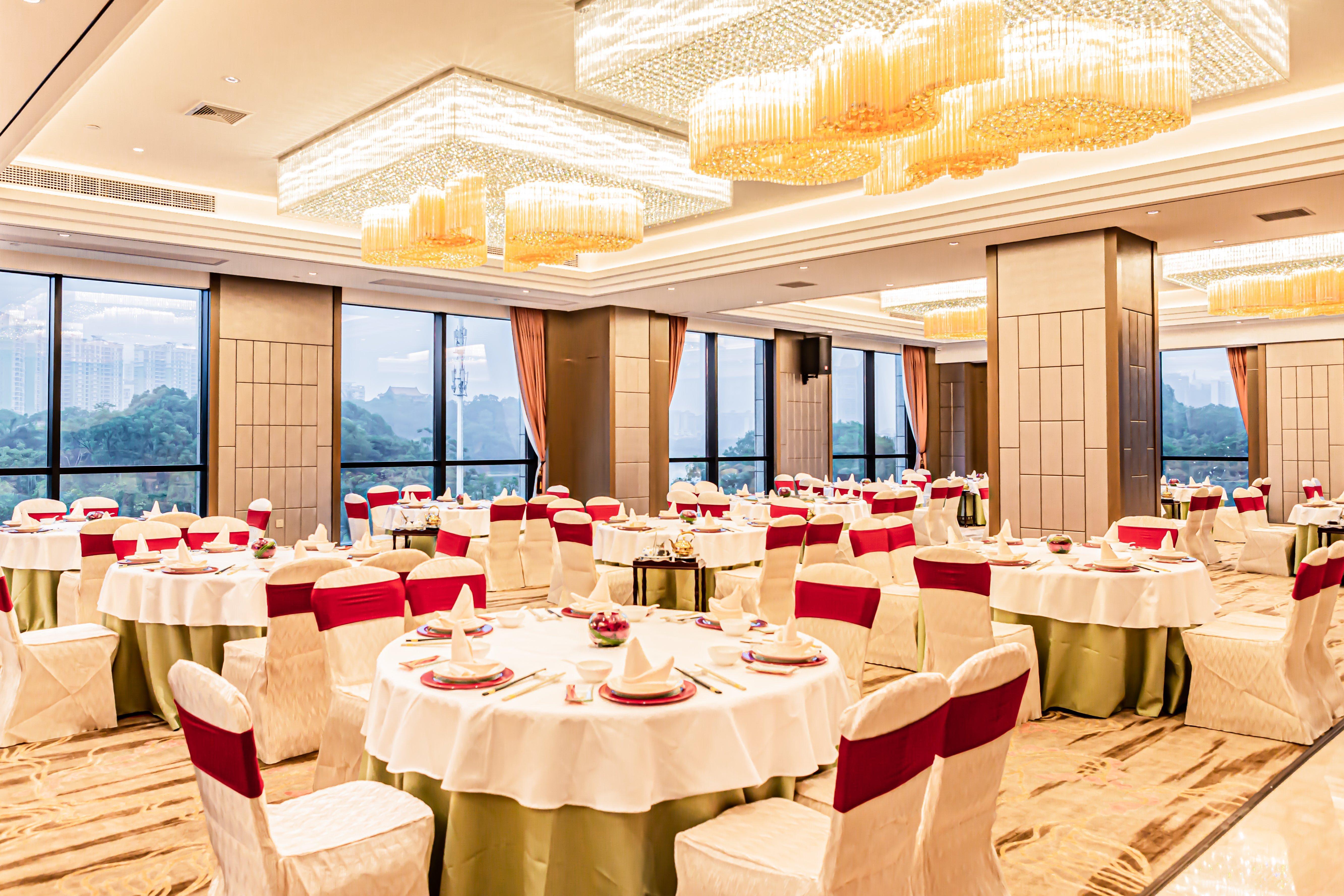 Hualuxe Yangjiang City Center Екстер'єр фото