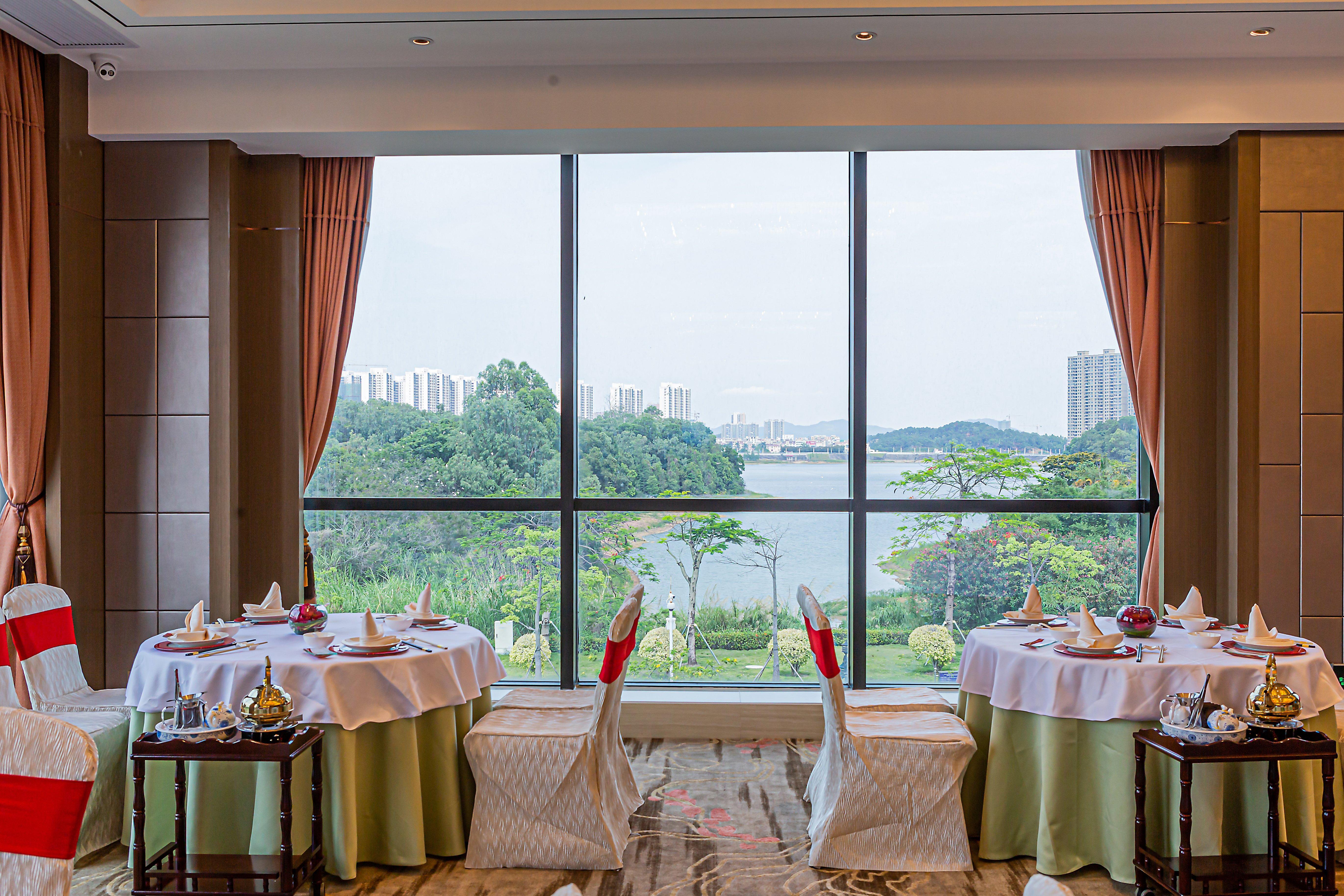 Hualuxe Yangjiang City Center Екстер'єр фото