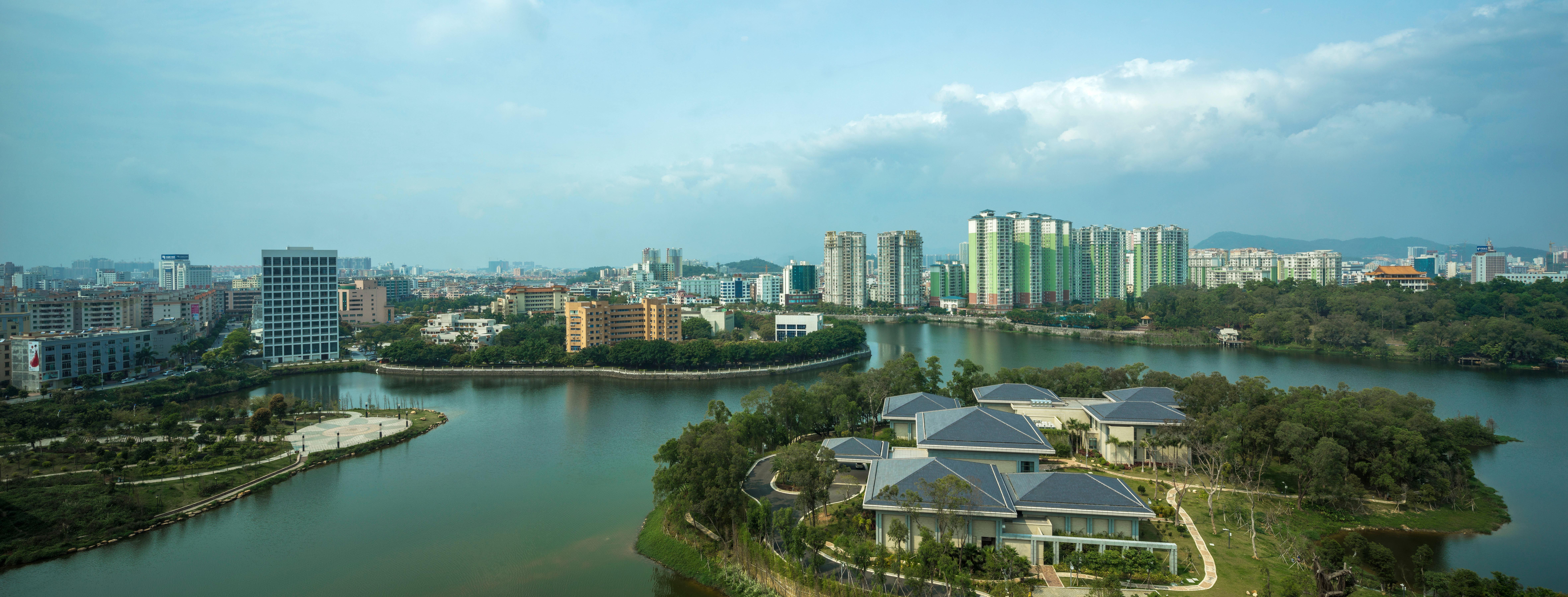 Hualuxe Yangjiang City Center Екстер'єр фото